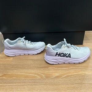 HOKA One zone Rincon 3 women’s size 9